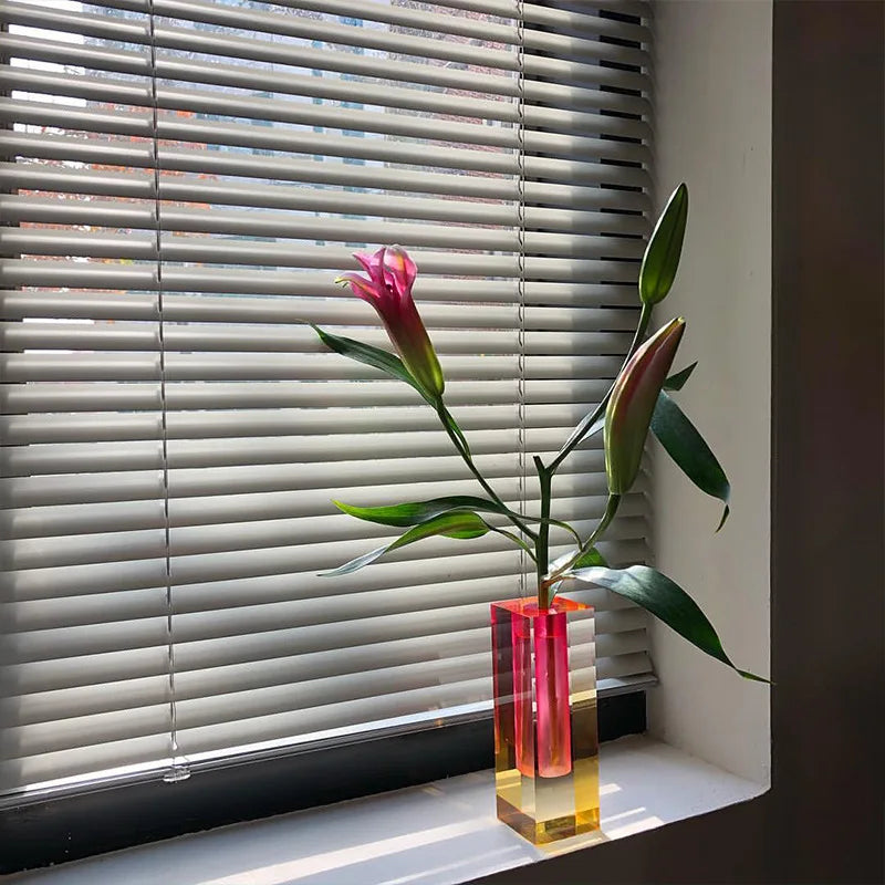 Jarrón moderno de cristal acrílico con forma de pilar arcoíris de Floriddle, para mesa, decoración nórdica de lujo para el hogar