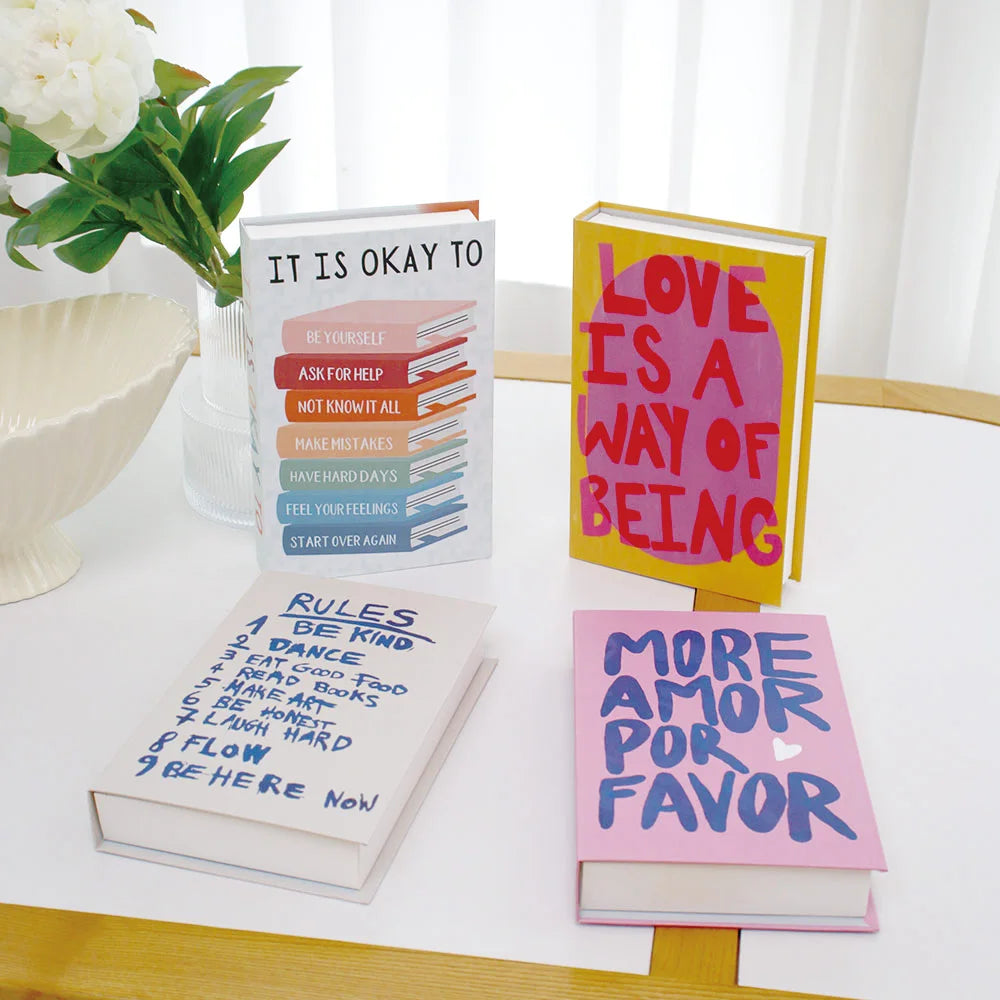 Libro decorativo retro pop