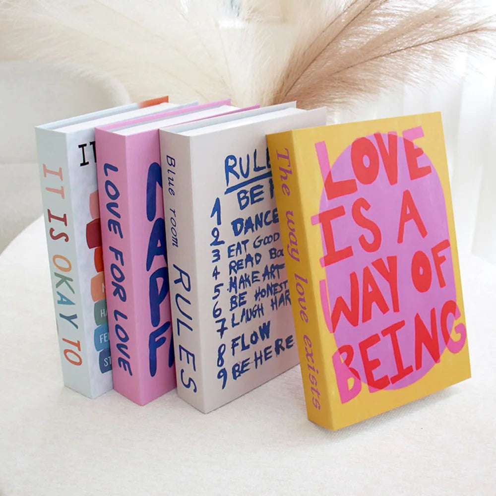 Libro decorativo retro pop