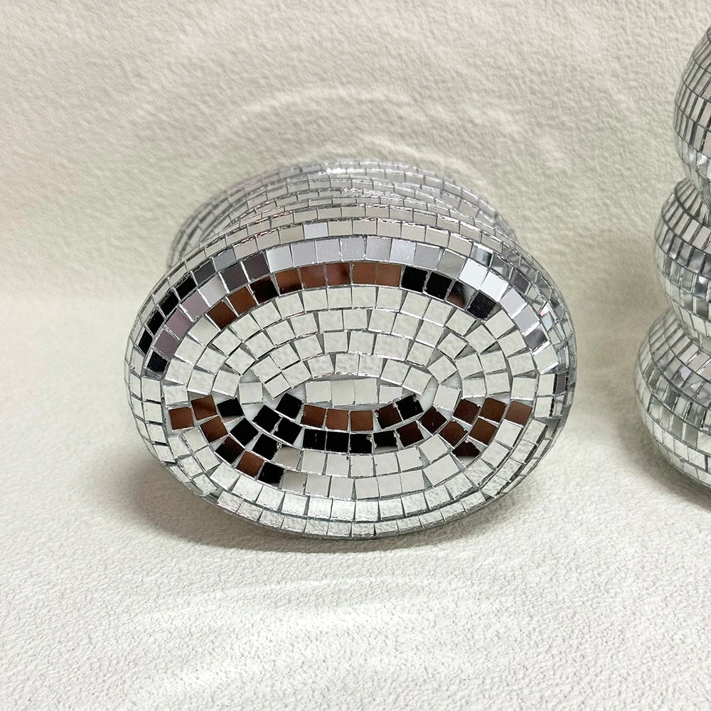 Jarrón retro con forma de bola de discoteca pop