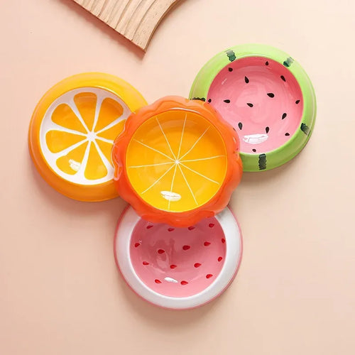 Cuencos de cerámica con forma de fruta pop